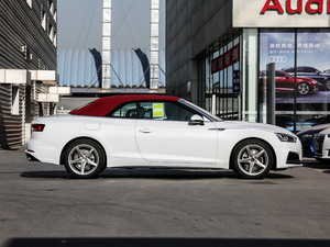 2019��Cabriolet 40 TFSI �r���� ��V ���w���^