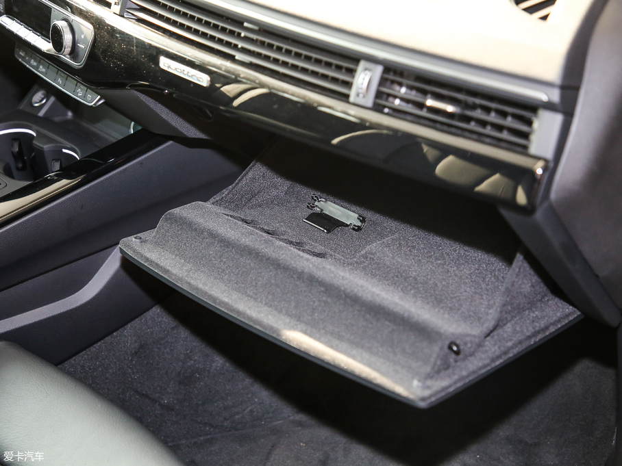 2019��W��A4(�M��) 45 TFSI allroad quattro �r����