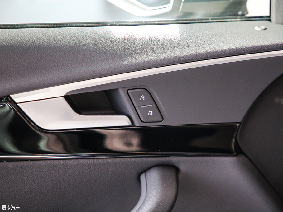 2019��W��A4(�M��) 45 TFSI allroad quattro �r����