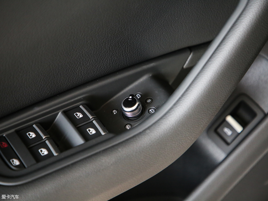 2019��W��A4(�M��) 45 TFSI allroad quattro �r����