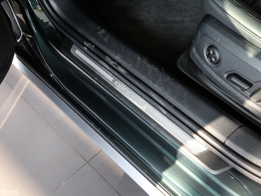 2019��W��A4(�M��) 45 TFSI allroad quattro �r����