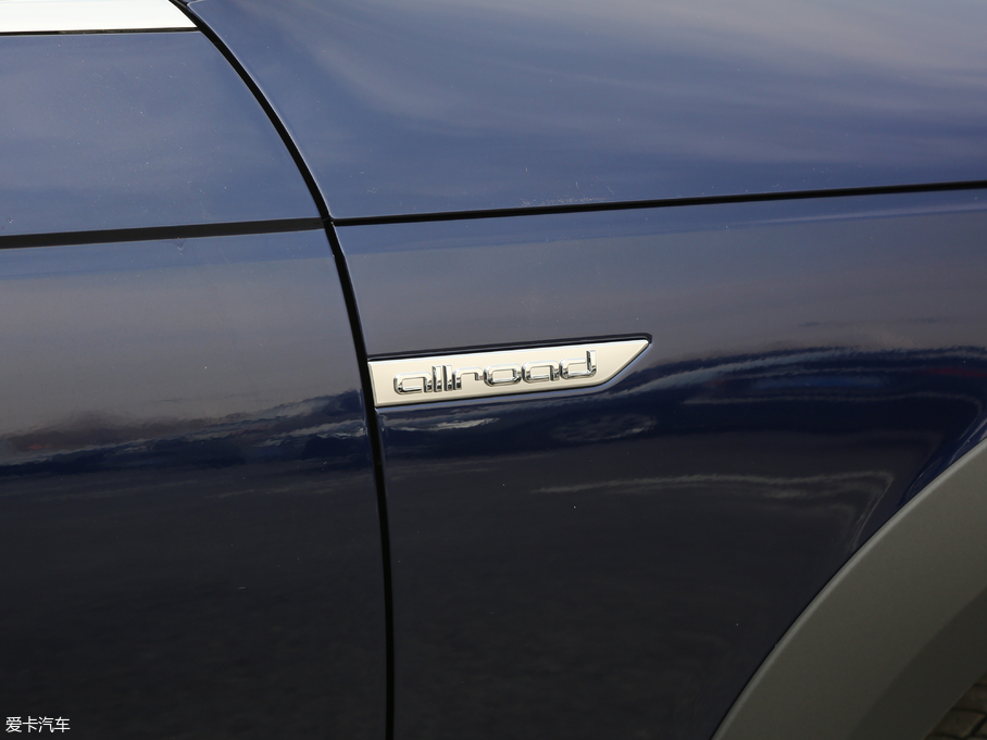 2019?yun)WA4(M(jn)) 45 TFSI allroad quattro r(sh)