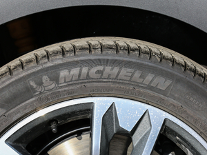 201945 TFSI allroad quattro \ ݆̥Ʒ