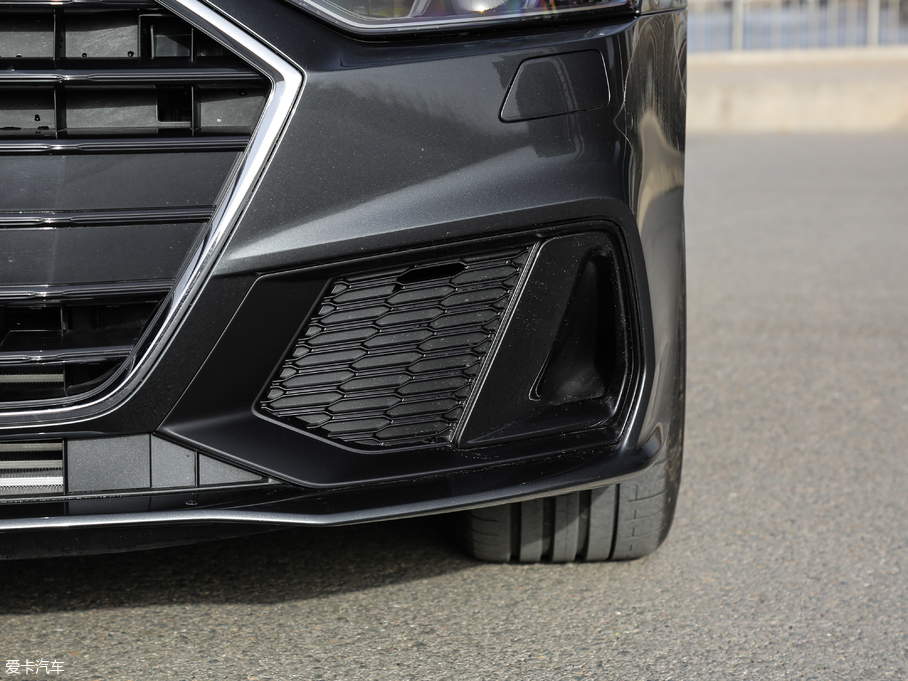 2019WA7 55 TFSI quattro Ӹ