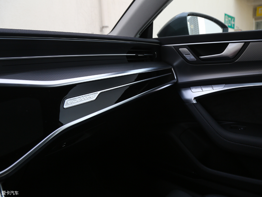 2019WA7 55 TFSI quattro Ӹ