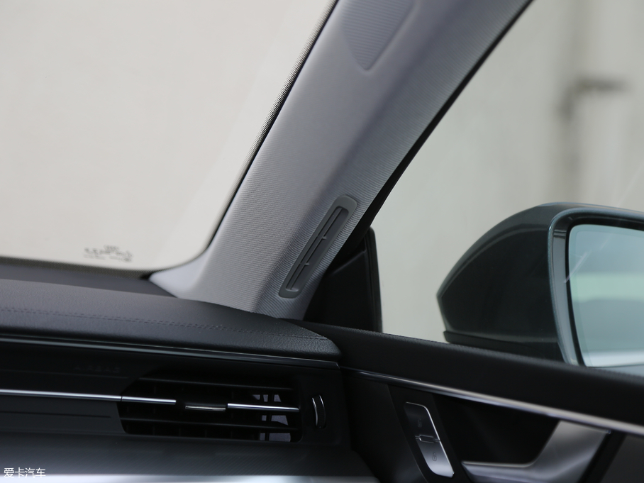 2019WA7 55 TFSI quattro Ӹ