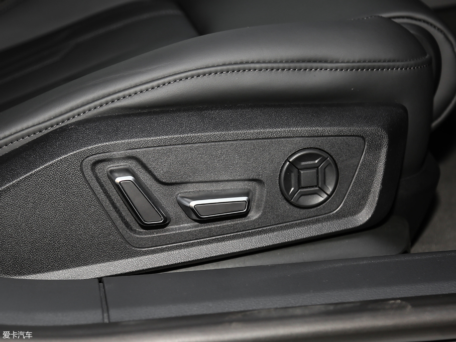 2019WA7 55 TFSI quattro Ӹ