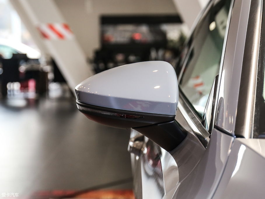 2019WA7 55 TFSI quattro Ӹ