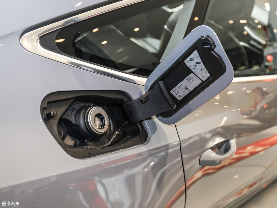 2019?yun)WA7 55 TFSI quattro (dng)