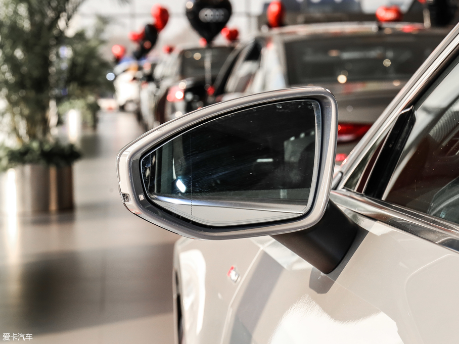 2019WA7 55 TFSI quattro Ӹ