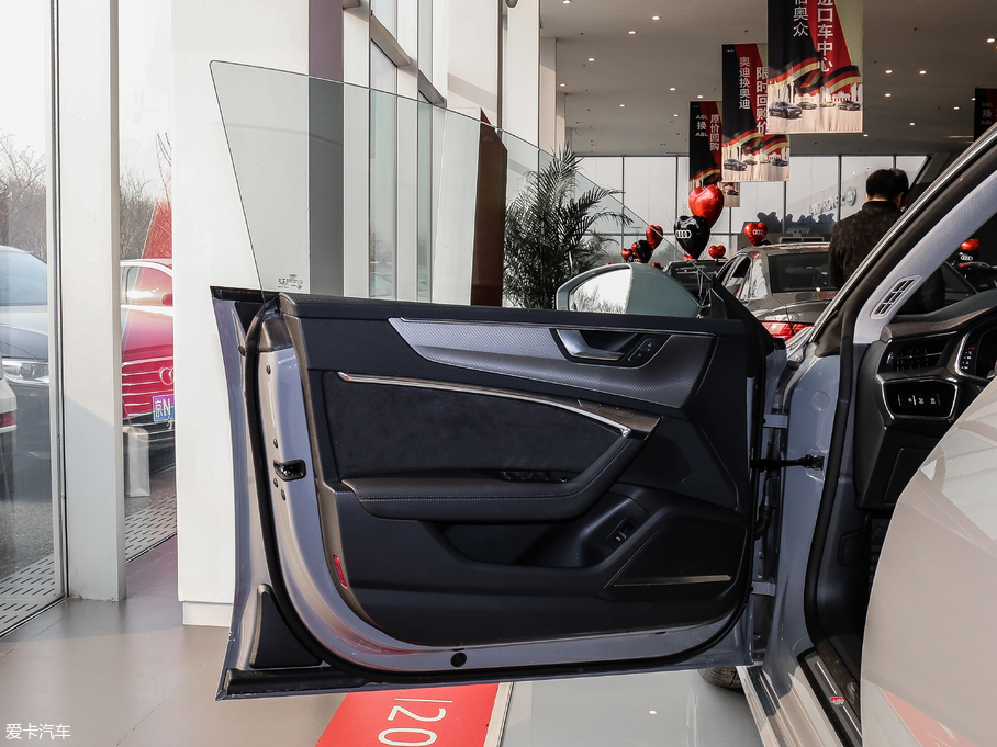 2019WA7 55 TFSI quattro Ӹ