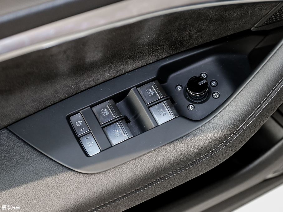 2019WA7 55 TFSI quattro Ӹ