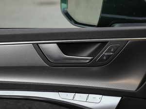 201955 TFSI quattro Ӹ g