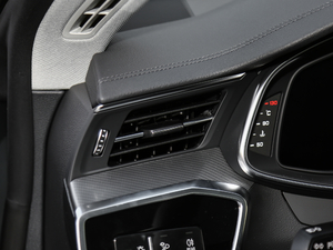 201955 TFSI quattro Ӹ g