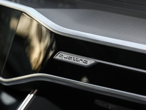 201955 TFSI quattro Ӹ g