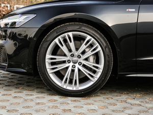 201955 TFSI quattro (jng) ݆Ȧ