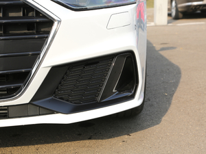 201955 TFSI quattro  ^