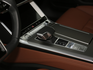 201955 TFSI quattro  п؅^