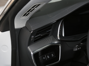 201955 TFSI quattro  п؅^