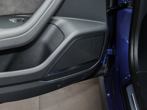 201955 TFSI quattro Ӹ g