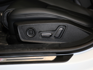 201955 TFSI quattro Ӹ {{