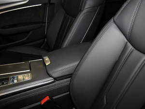 201955 TFSI quattro Ӹ 