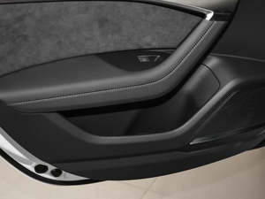 201955 TFSI quattro Ӹ g