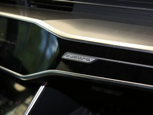 201955 TFSI quattro Ӹ g