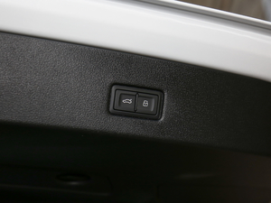 201955 TFSI quattro Ӹ g