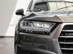 201945 TFSI S line \ ^