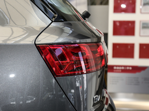 201945 TFSI S line \ ^