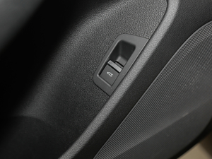 201945 TFSI S line \(yn)(dng) g