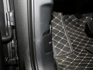 201945 TFSI S line \(yn)(dng) g