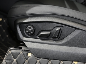 201945 TFSI S line \ {{