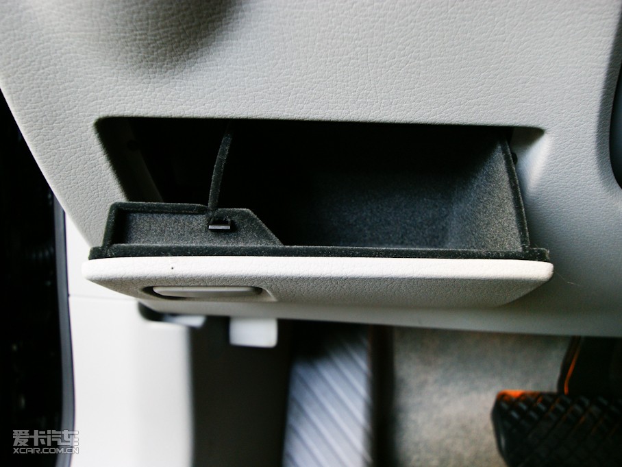 2009?yun)WA8 3.0L (bio)(zhn)