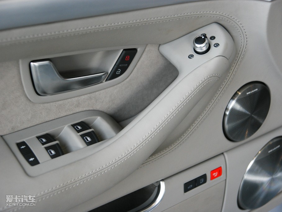 2009?yun)WA8 6.0W12 quattroŞ