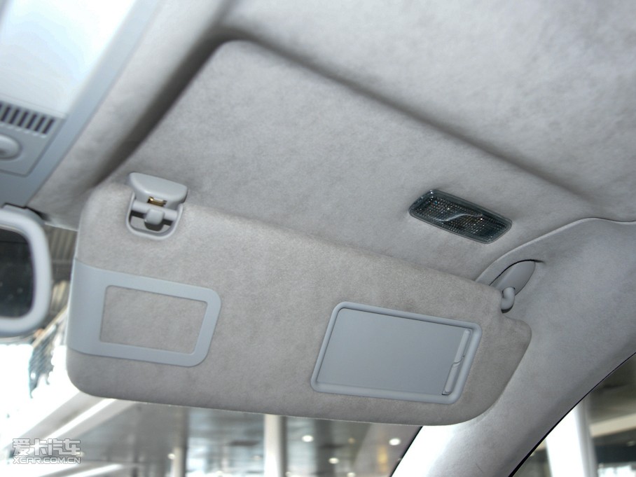 2009?yun)WA8 6.0W12 quattroŞ