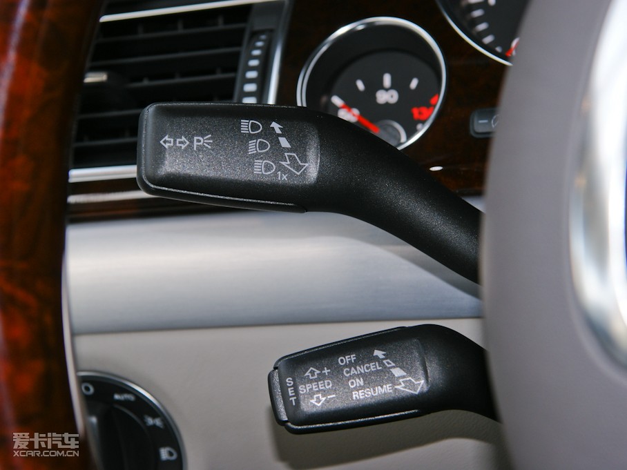 2009WA8 6.0W12 quattroŞ