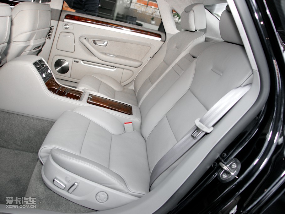 2009WA8 6.0W12 quattroŞ