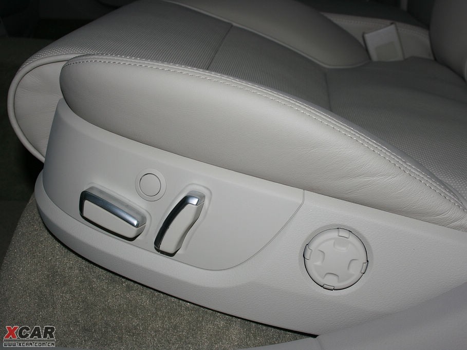 2009WA8 4.2FSI quattro F