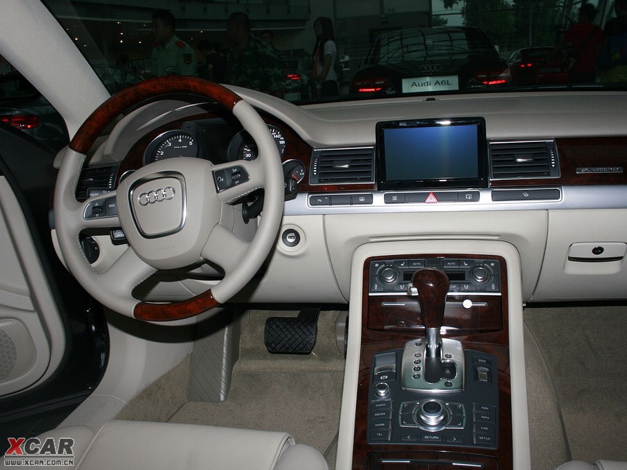 2009WA8 4.2FSI quattro F