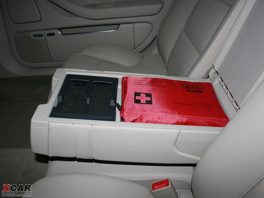 2009WA8 4.2FSI quattro F