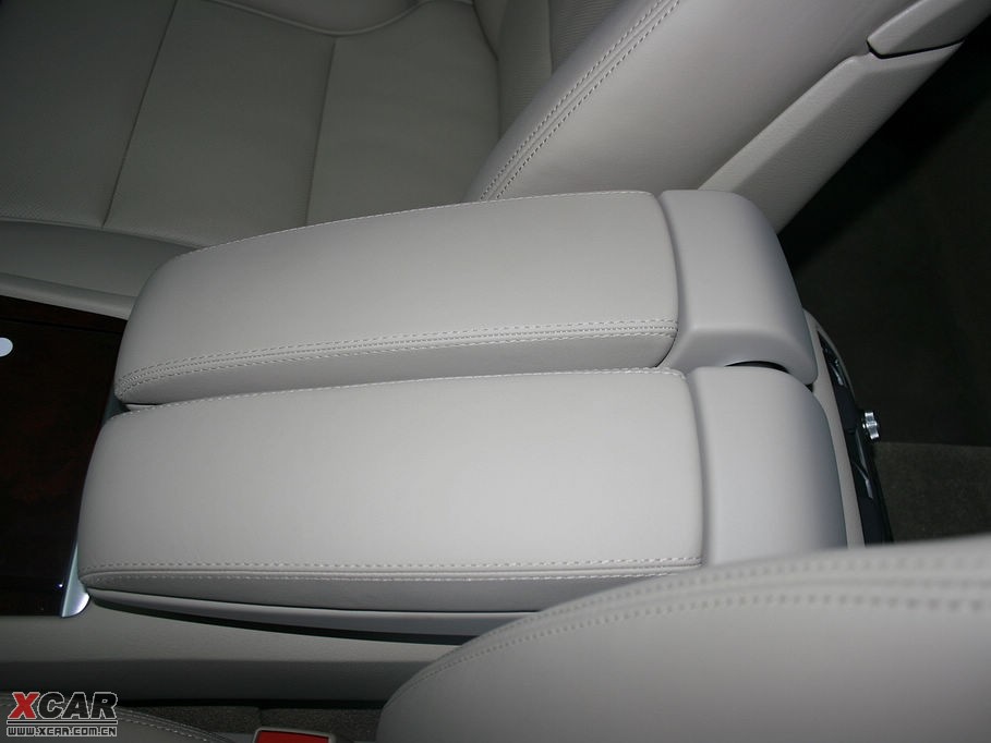 2009WA8 4.2FSI quattro F