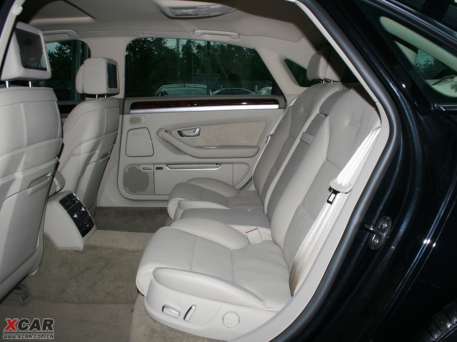 2009?yun)WA8 4.2FSI quattro F