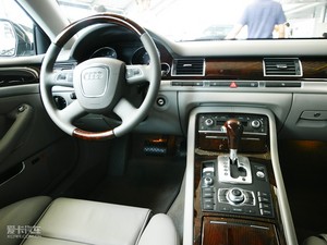 2009款3.0L 标准版 中控区