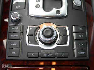 2009款3.0L 尊贵版 音响调节