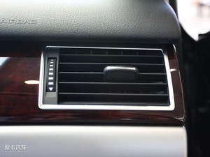 2009款3.0L 尊贵版 中控区
