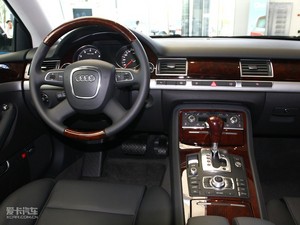 2009款3.0L 尊贵版 中控区