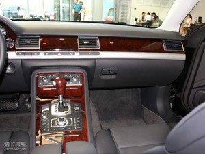 2009款3.0L 尊贵版 中控区