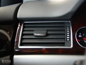 2009款2.8FSI 标准版 中控区